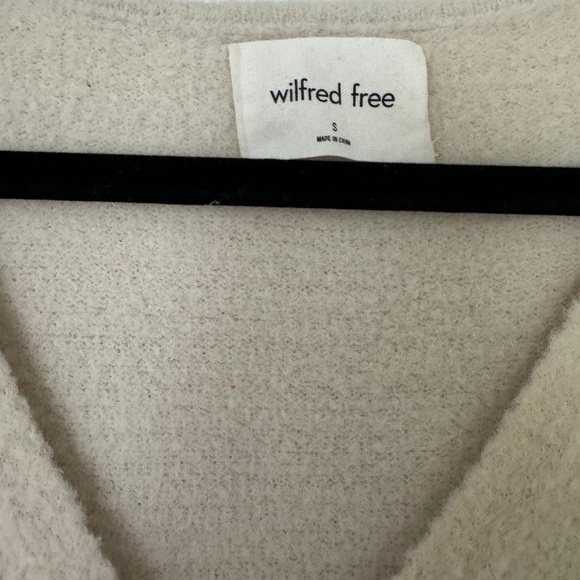 Aritzia Wilfred women’s beige v-neck winter sweater tunic size small 6 8 - Picture 2 of 2